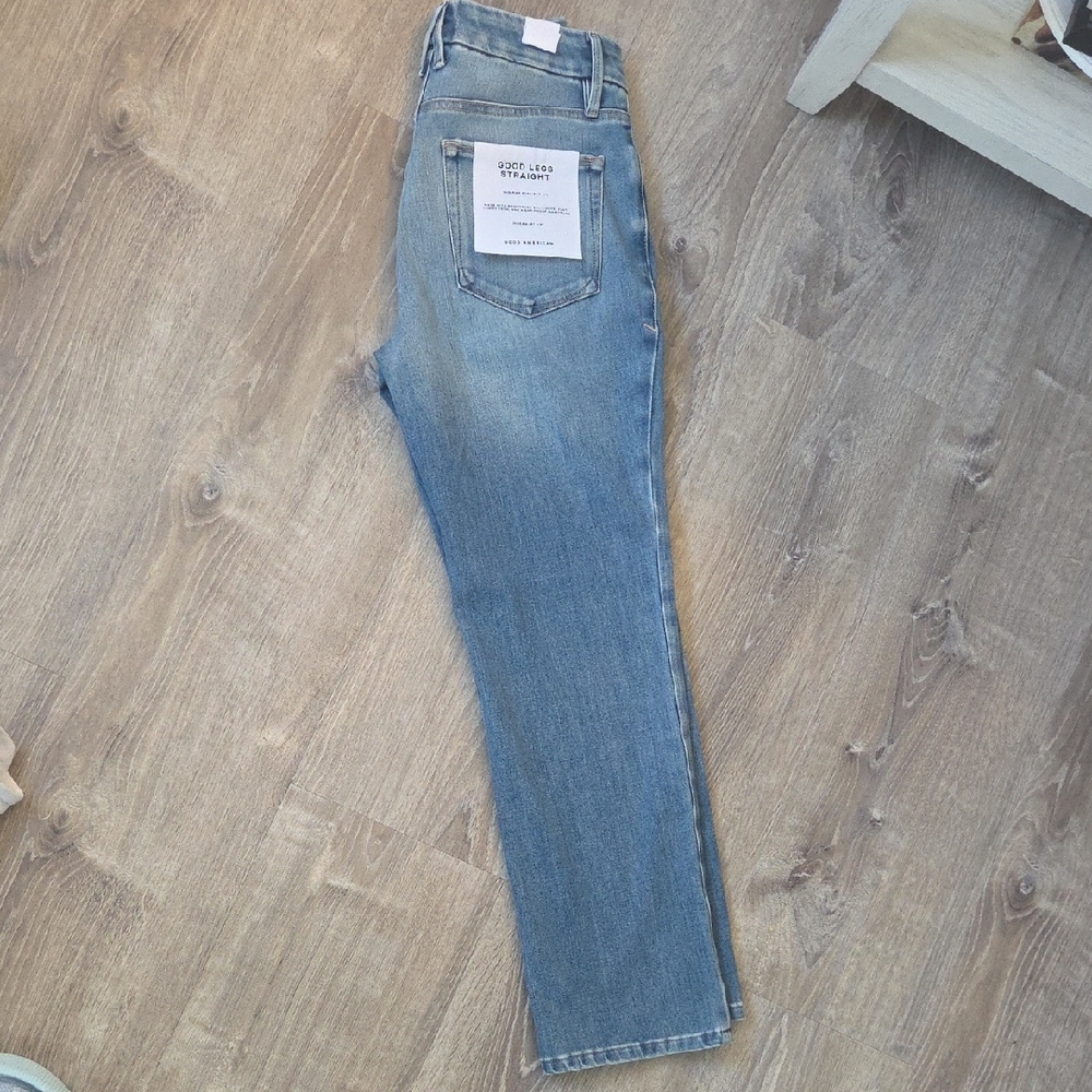 Good American - Soft Tech Mid Rise Straight - Picture 2 of 4